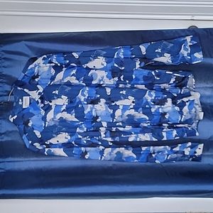 Abstract print button down